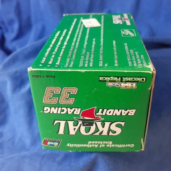 NIB Revell Nascar #33 Ken Schrader 1997 Skoal Bandit Racing Chev $12.50 🇨🇦SHIP - Picture 9 of 15